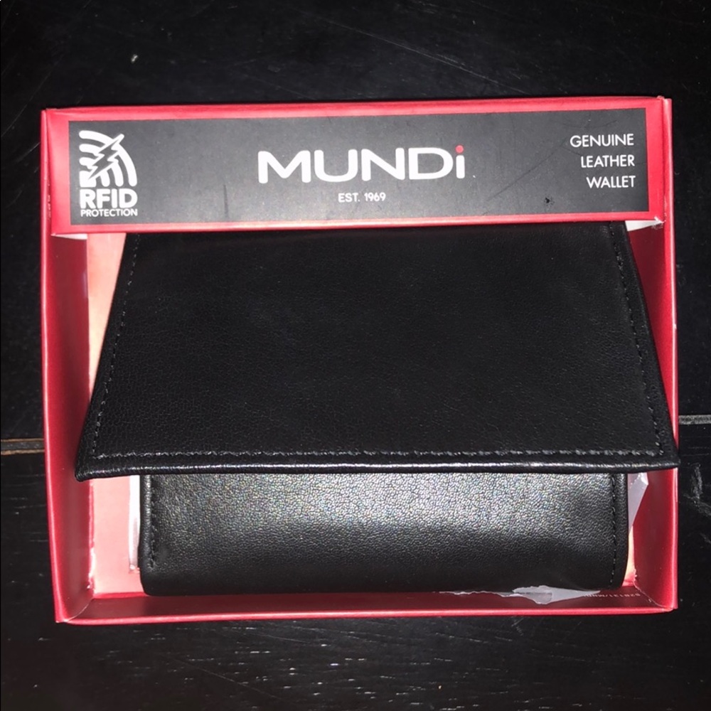 Mundi leather wallet
